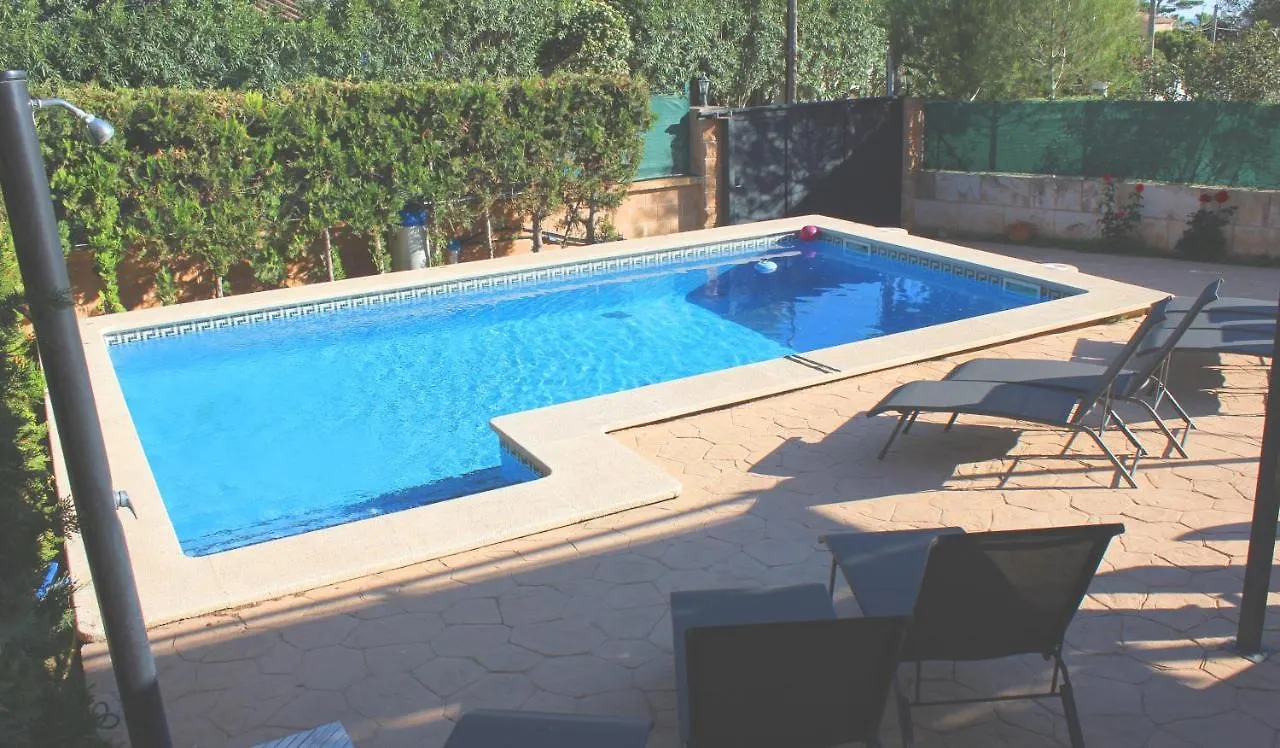 Aina Villa Cala Pi  İspanya
